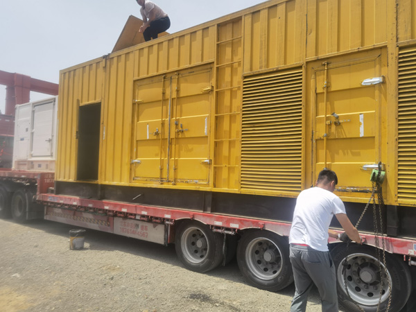 红坪镇发电机出租100KW发电机需要什么规格的电缆线？